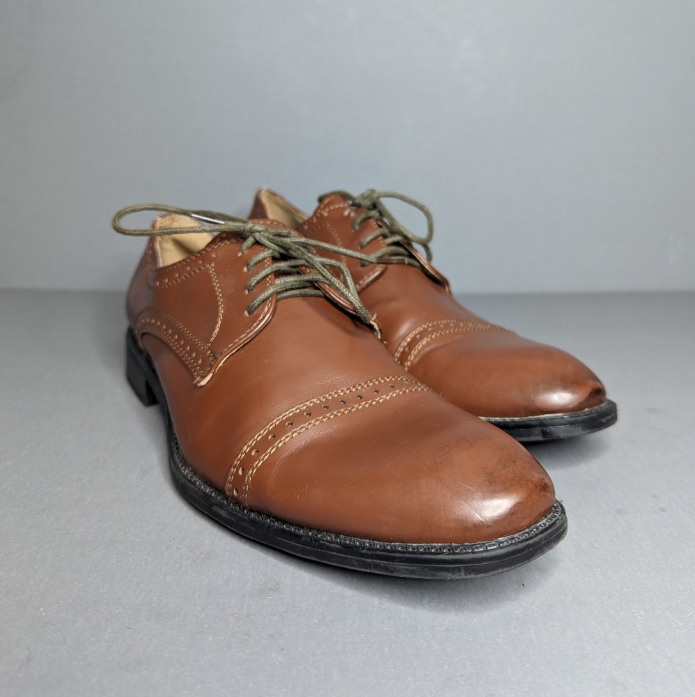 ROBERT WAYNE Michigan Almond Toe Leather Derby Shoe
